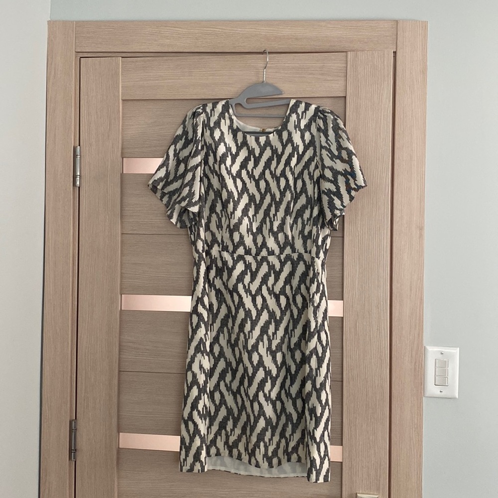 J CREW Ivory Black Ikat Silk Flutter Sleeve Dress